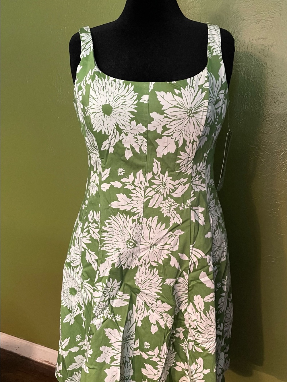 Jones Wear Olive Green and White Floral Midi Dress